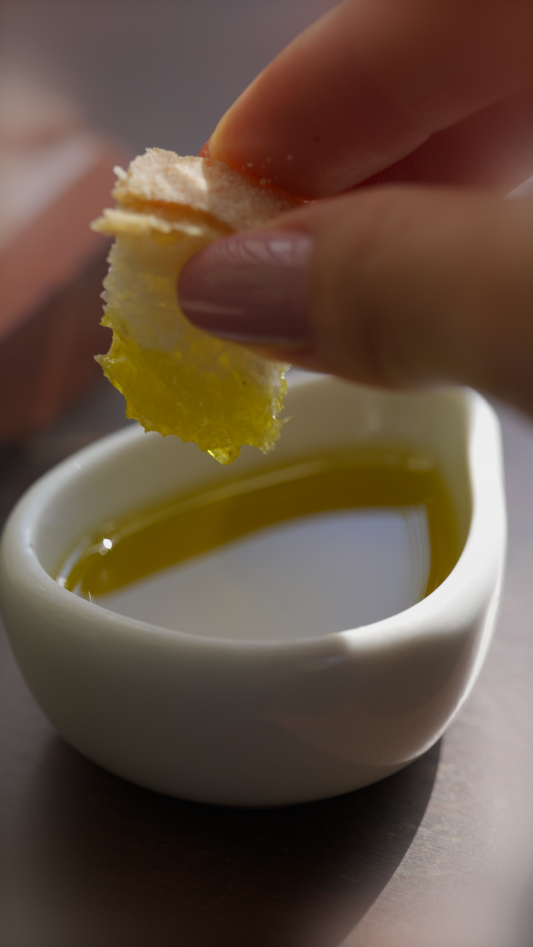 Benefícios do azeite de oliva: por que ele é mais saudável que manteiga, margarina e óleos refinados